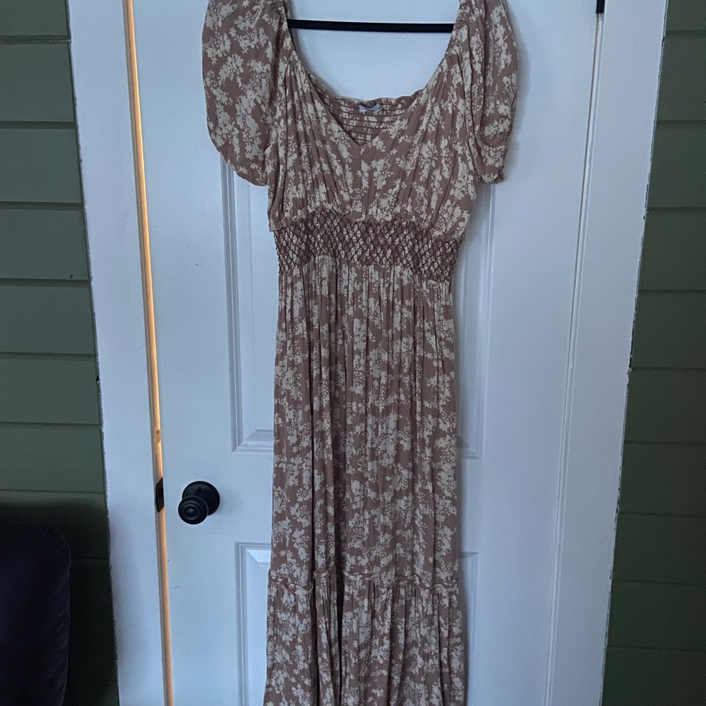 Dex Cream Floral Maxi Dress